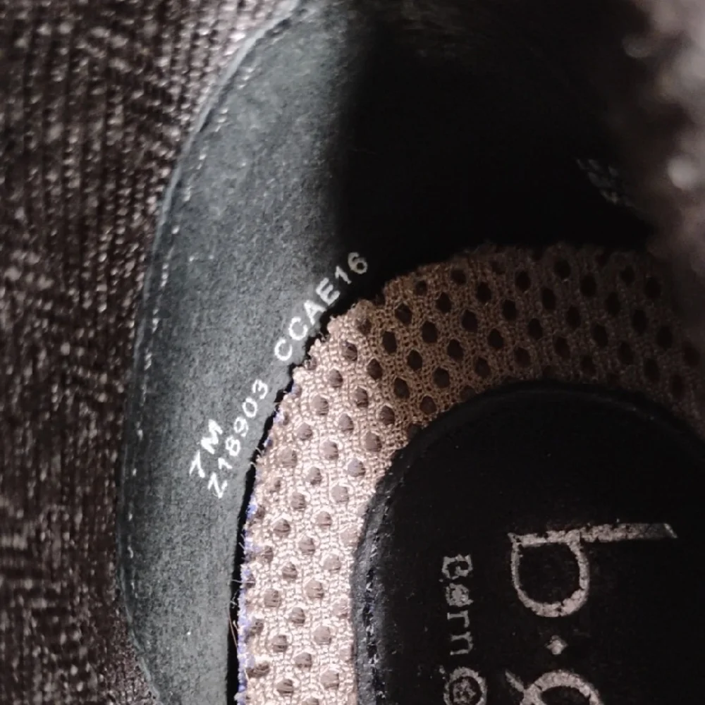 (#95) SALE! B.O.C. Born Black Suede Ankle Booties Sz.7 Hardly Worn